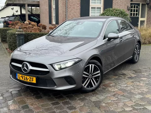 Mercedes-Benz A-Klasse 250 e Bns Sol Luxury Lim ecc,widescreen,zwartleer,lmv,navi,led,pdc